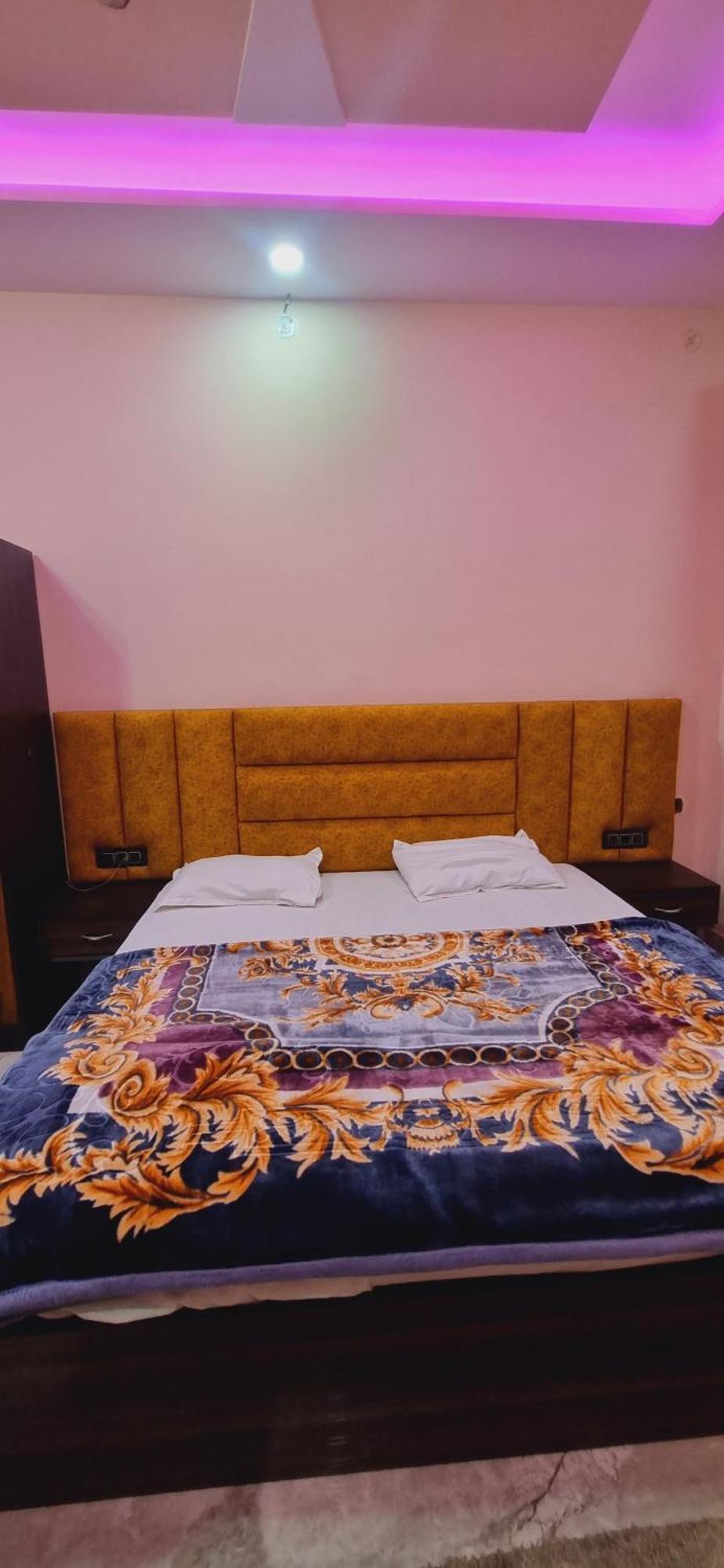 Surya Palace Ayodhya Buitenkant foto